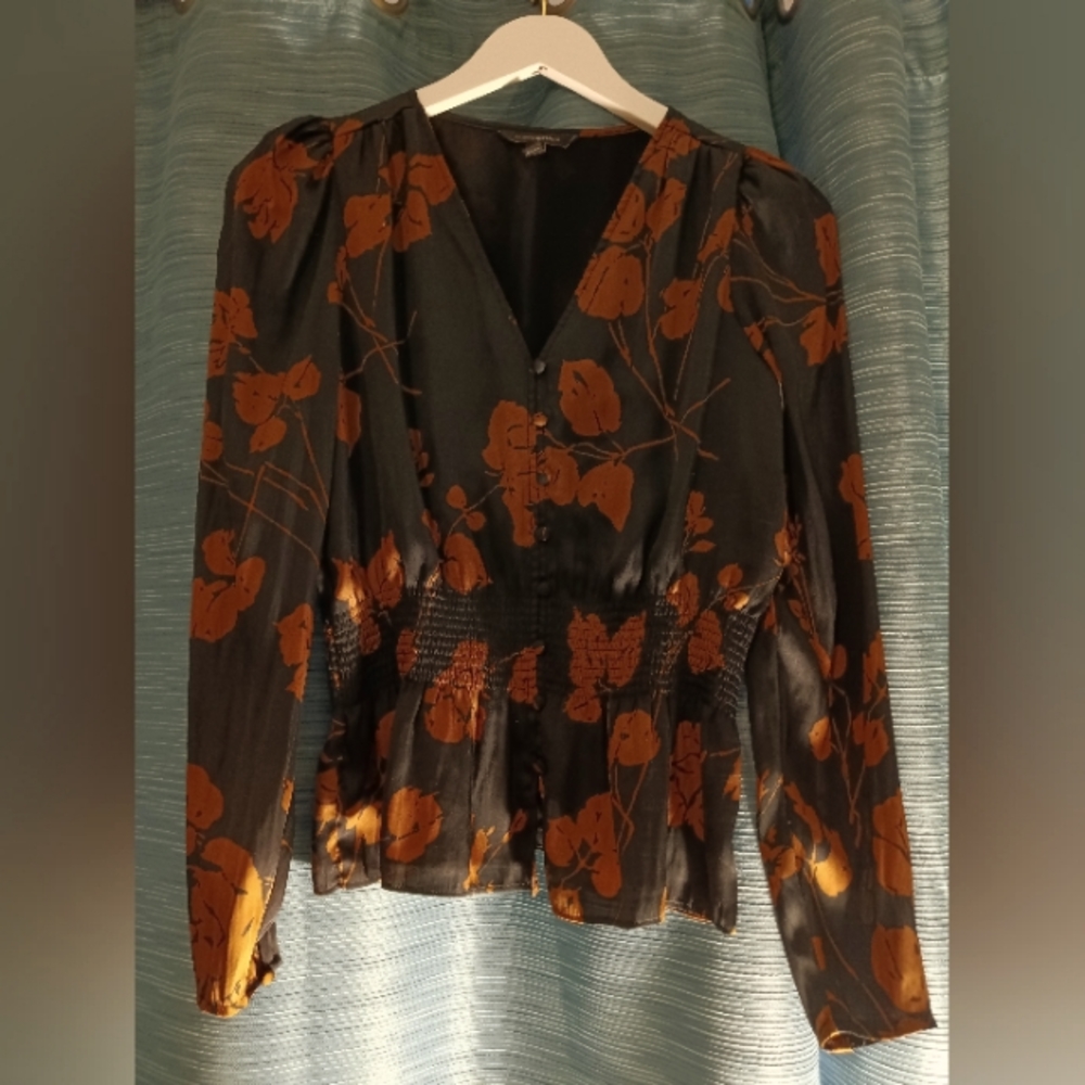 Banana Republic silky top